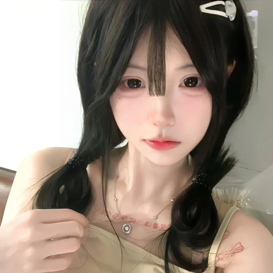 踮起脚尖靠近你